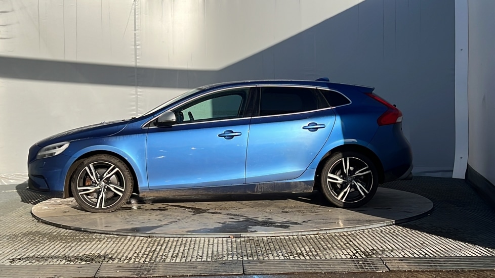 Used Volvo V40 2018 for sale - 76749972: Photo 8