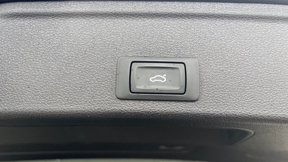 Used Audi A4 2021 for sale - 76954469: Photo 43