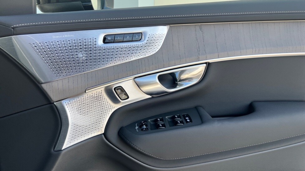 Used Volvo XC90 2025 for sale - 76112474: Photo 15