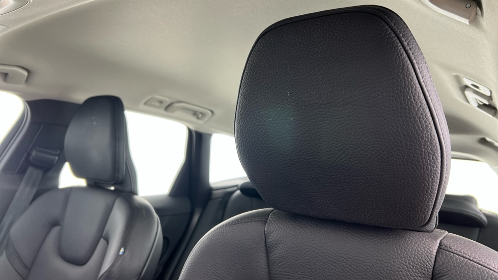 Used Volvo XC60 2023 for sale - 76533688: Photo 11