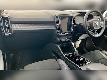 Used Volvo XC40 2022 for sale - 75843984: Photo