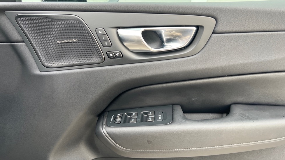 Used Volvo XC60 2024 for sale - 76966792: Photo 15