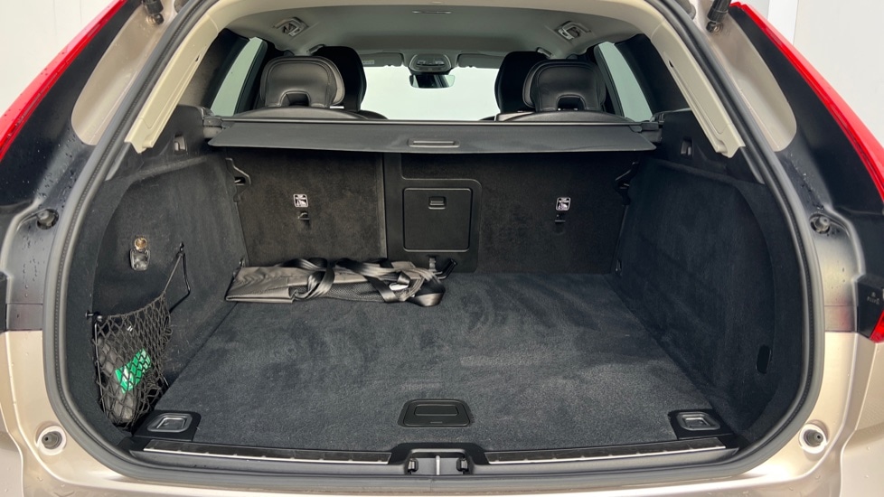 Used Volvo XC60 2024 for sale - 76966792: Photo 17