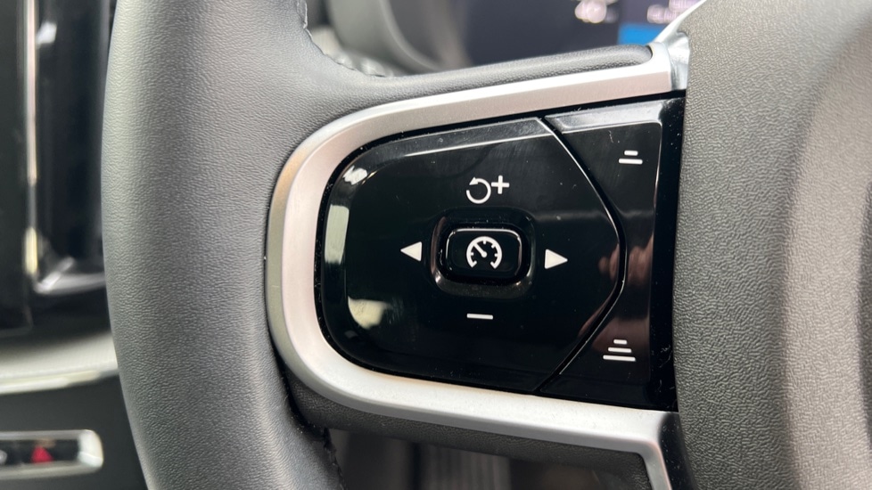 Used Volvo XC60 2024 for sale - 76966792: Photo 18