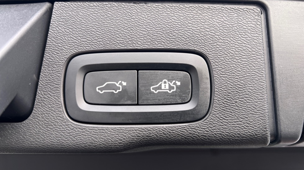 Used Volvo XC60 2024 for sale - 76966792: Photo 44