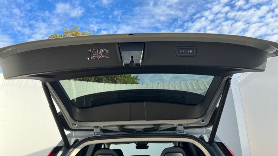 Used Volvo XC90 2025 for sale - 76112337: Photo 42