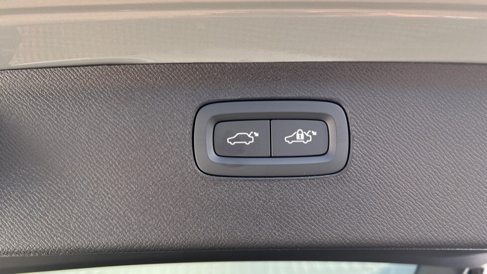 Used Volvo XC90 2025 for sale - 76112337: Photo 45