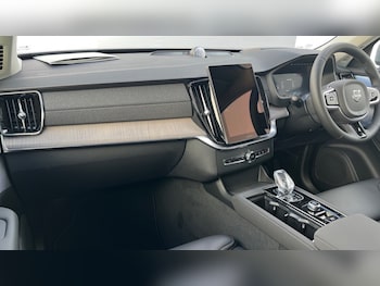Used Volvo XC90 2025 for sale - 76112337: Photo 4