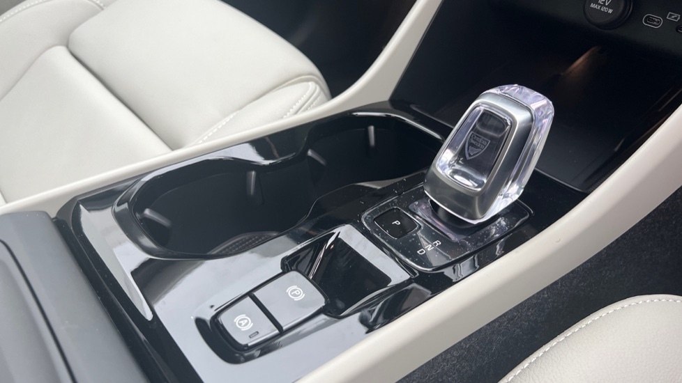 Used Volvo XC40 2025 for sale - 76871741: Photo 14