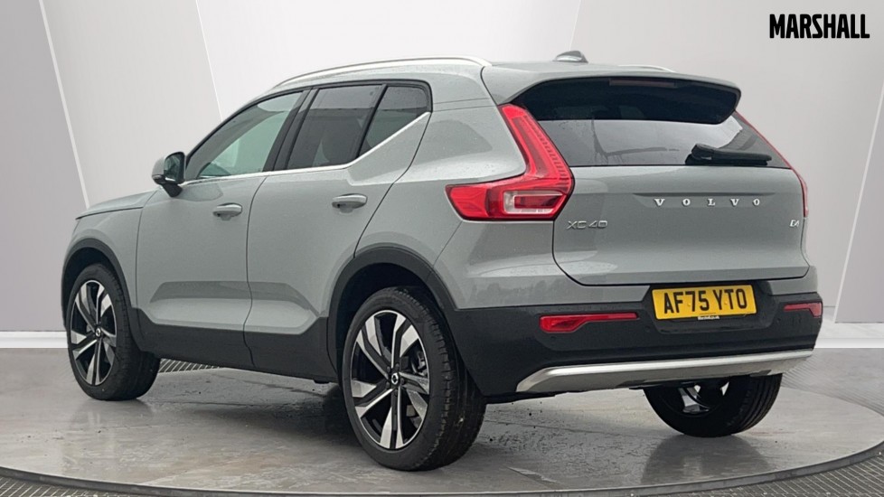 Used Volvo XC40 2025 for sale - 76871741: Photo 2