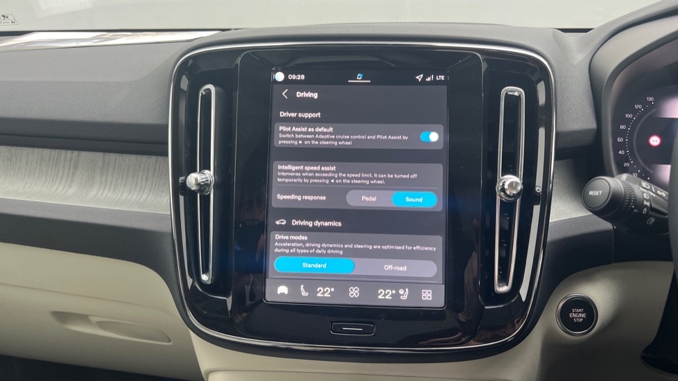 Used Volvo XC40 2025 for sale - 76871741: Photo 36