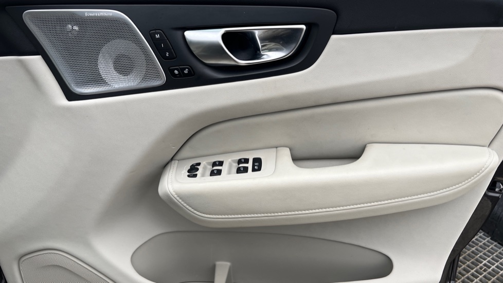 Used Volvo XC60 2025 for sale - 76874681: Photo 15