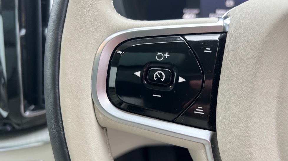 Used Volvo XC60 2025 for sale - 76874681: Photo 18