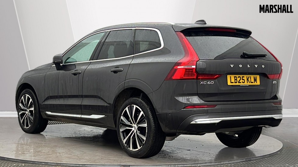 Used Volvo XC60 2025 for sale - 76874681: Photo 2