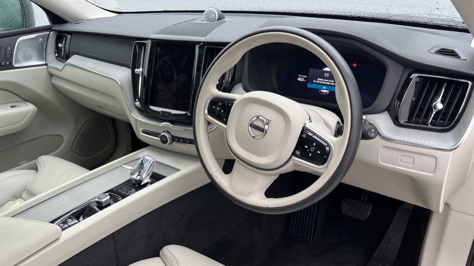 Used Volvo XC60 2025 for sale - 76874681: Photo 5