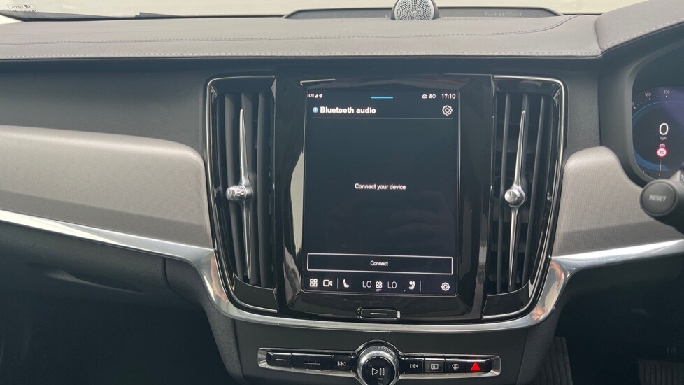 Used Volvo V90 2024 for sale - 76871270: Photo 31