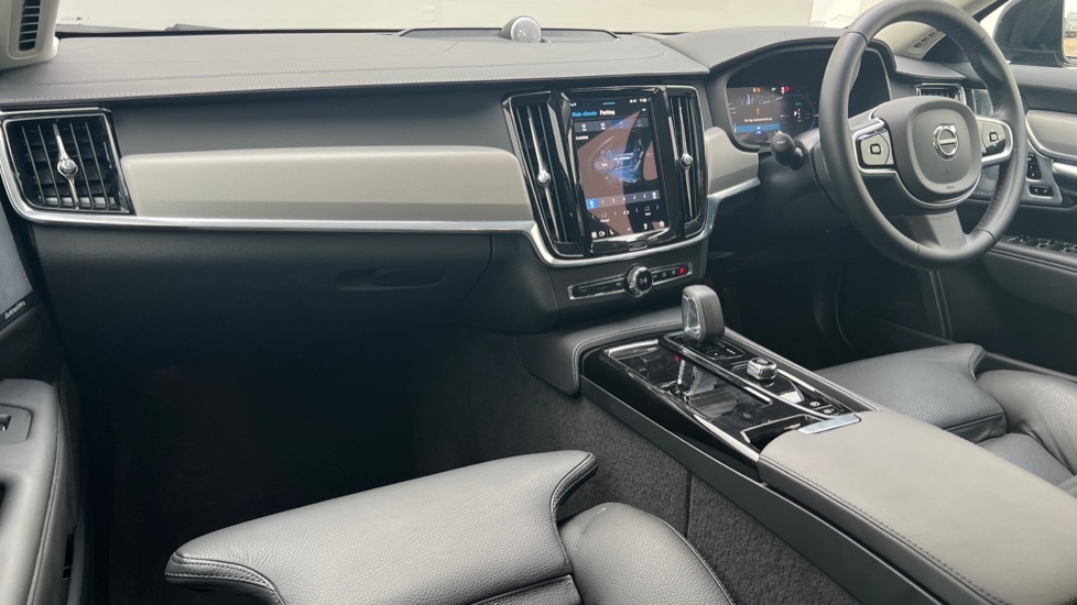 Used Volvo V90 2024 for sale - 76871270: Photo 4