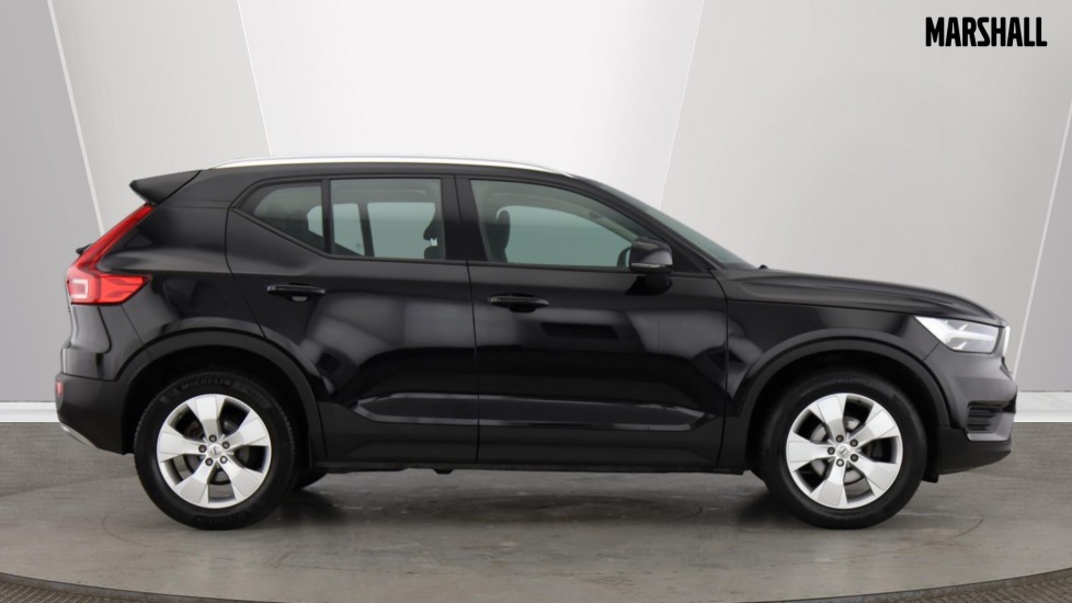 Used Volvo XC40 2021 for sale - 76652639: Photo 2