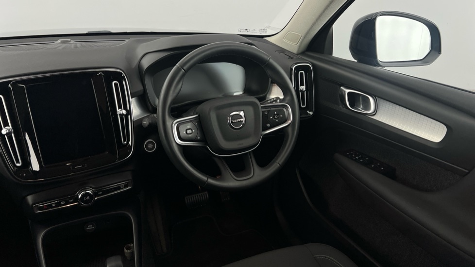 Used Volvo XC40 2021 for sale - 76652639: Photo 8