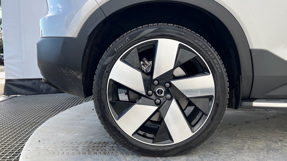 Used Volvo XC40 2025 for sale - 76623424: Photo 16