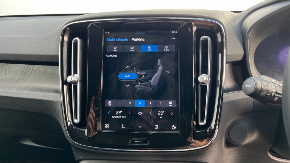 Used Volvo XC40 2025 for sale - 76623424: Photo 20