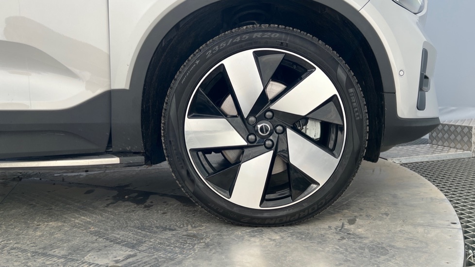 Used Volvo XC40 2025 for sale - 76623424: Photo 25