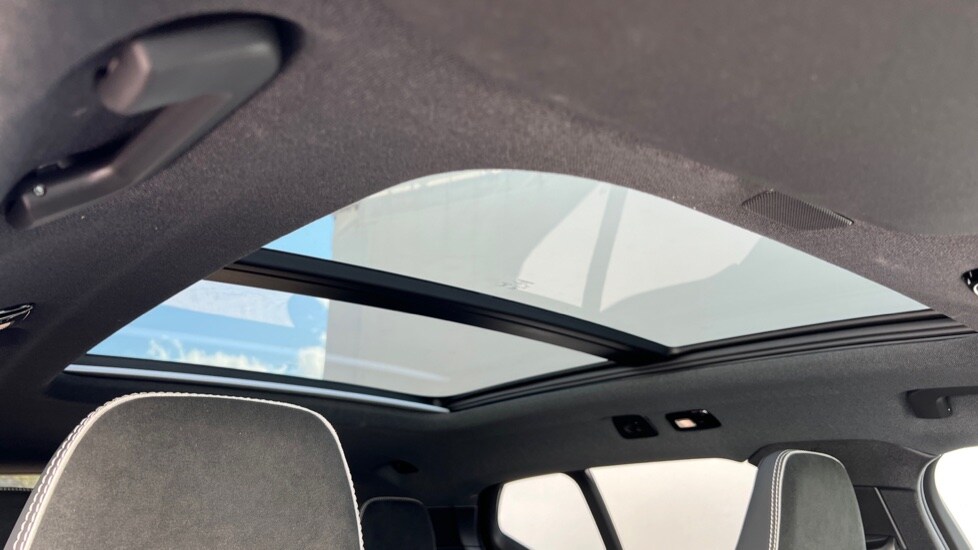 Used Volvo XC40 2025 for sale - 76623424: Photo 38