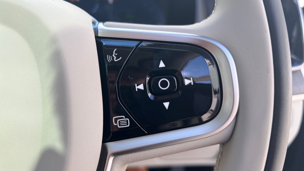 Used Volvo XC90 2025 for sale - 76871648: Photo 19