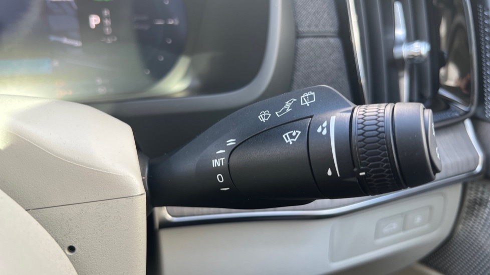 Used Volvo XC90 2025 for sale - 76871648: Photo 29