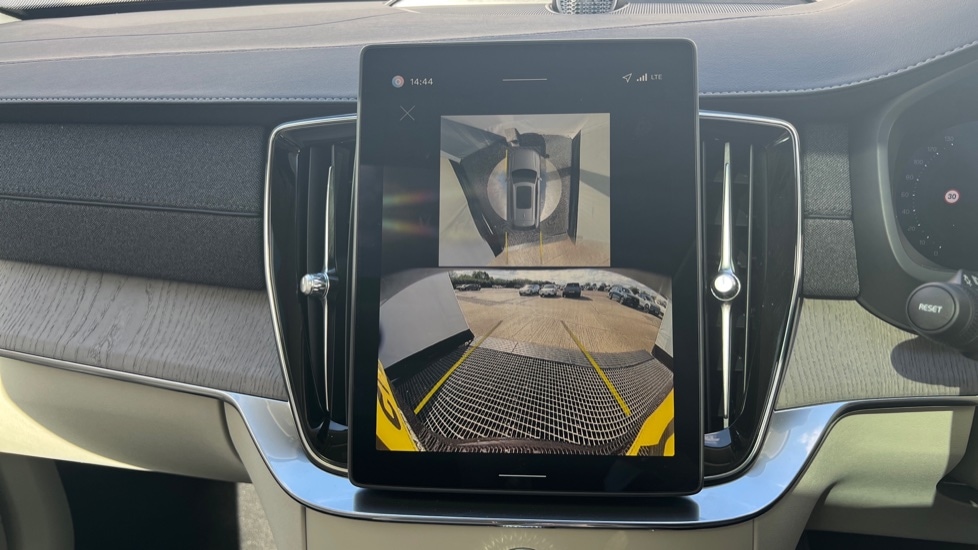 Used Volvo XC90 2025 for sale - 76871648: Photo 35