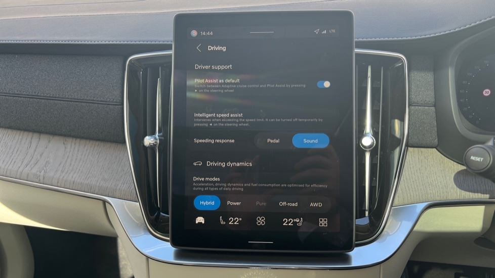 Used Volvo XC90 2025 for sale - 76871648: Photo 37