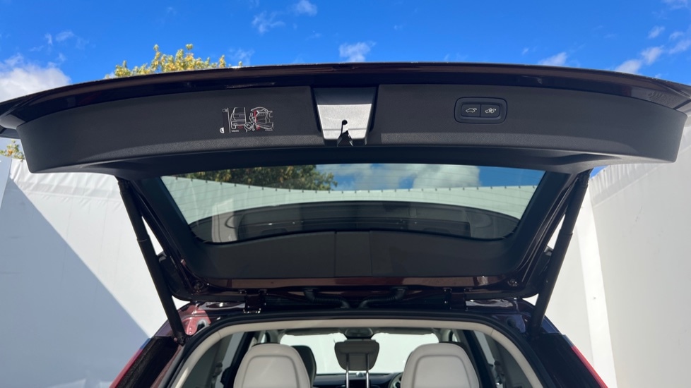 Used Volvo XC90 2025 for sale - 76871648: Photo 42