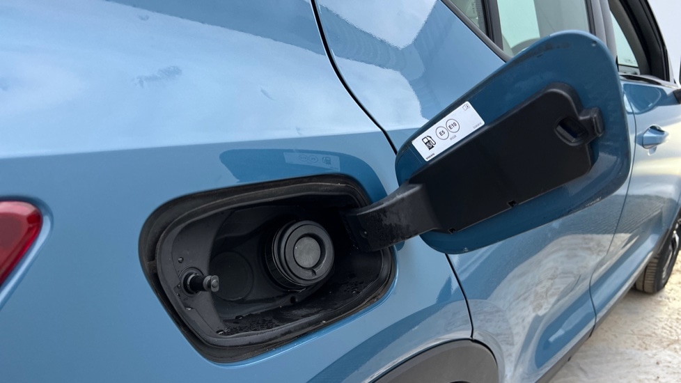 Used Volvo XC40 2022 for sale - 76597935: Photo 37