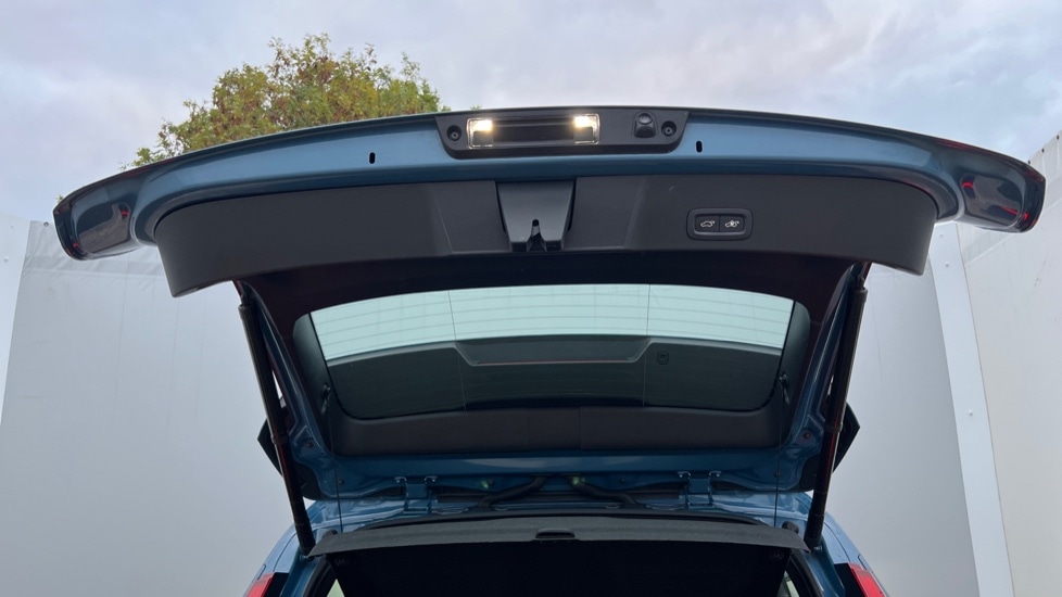 Used Volvo XC40 2022 for sale - 76597935: Photo 40