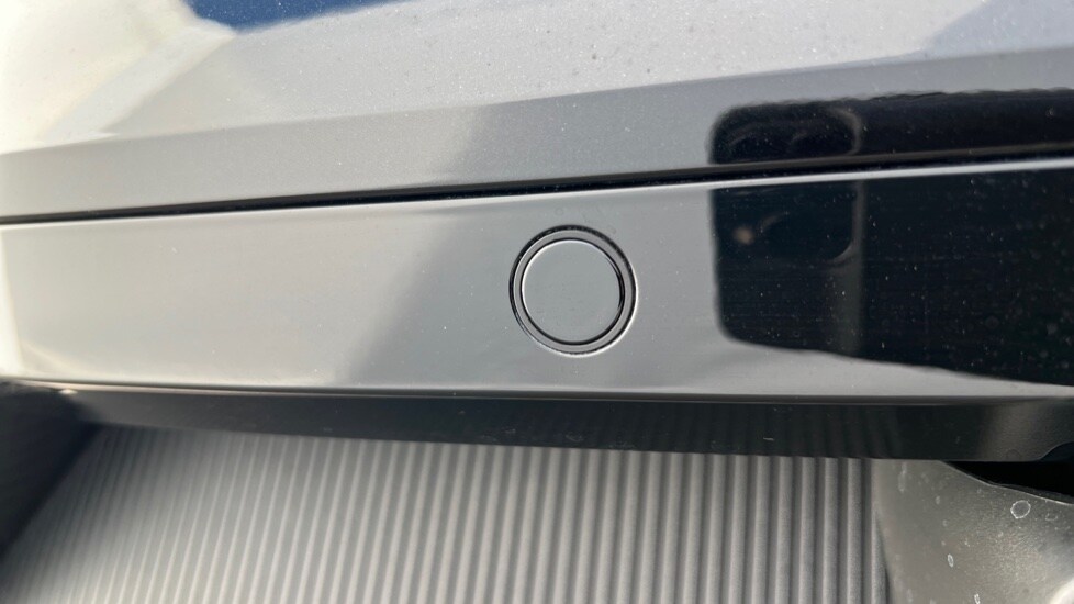 Used Volvo EX30 2025 for sale - 76350973: Photo 42