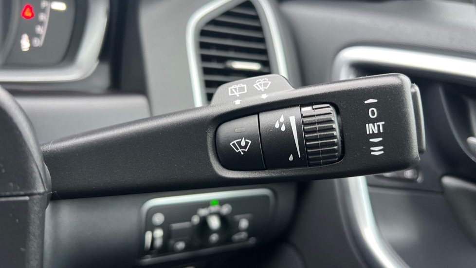 Used Volvo XC60 2015 for sale - 77063314: Photo 29