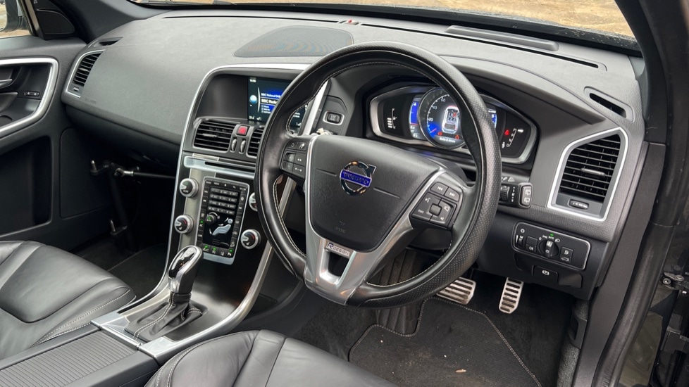 Used Volvo XC60 2015 for sale - 77063314: Photo 5