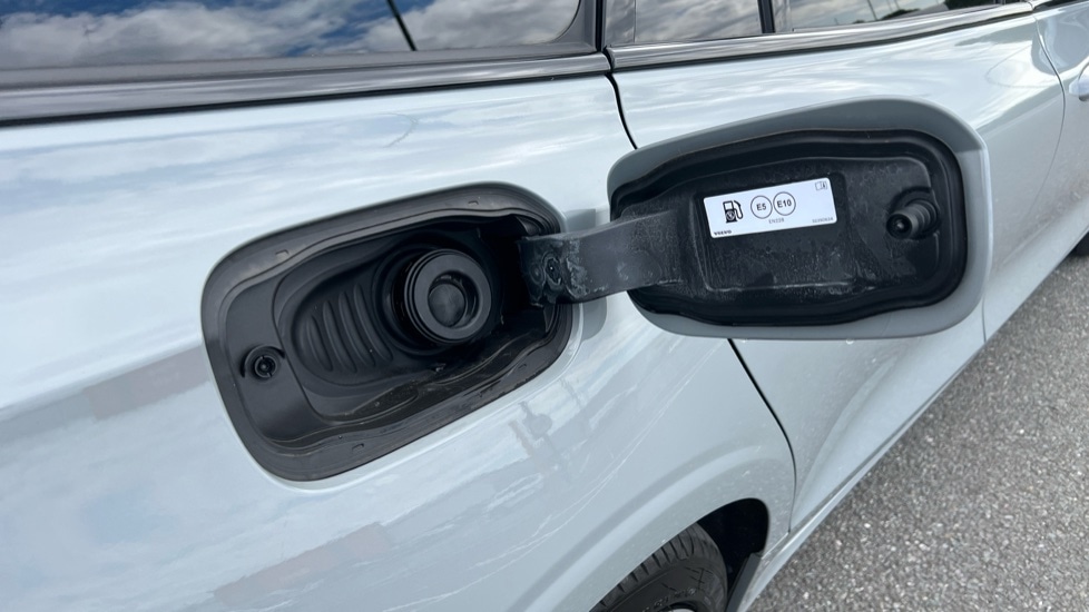 Used Volvo V60 2025 for sale - 76458911: Photo 42