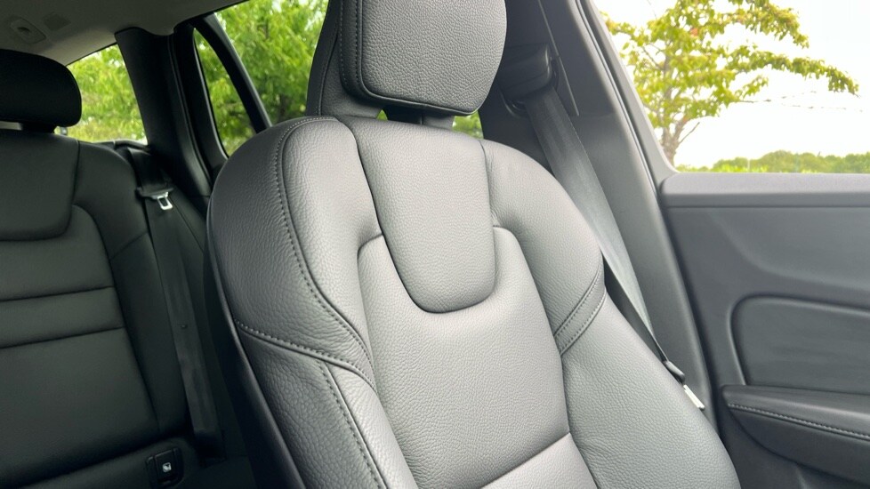Used Volvo V60 2025 for sale - 76458911: Photo 75