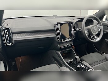 Used Volvo XC40 2024 for sale - 75943385: Photo