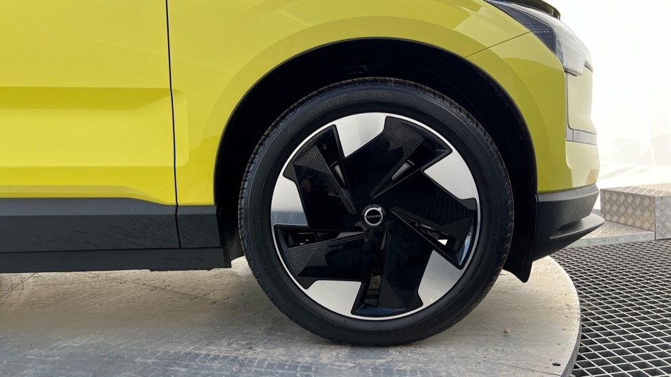 Used Volvo EX30 2025 for sale - 76871869: Photo 25