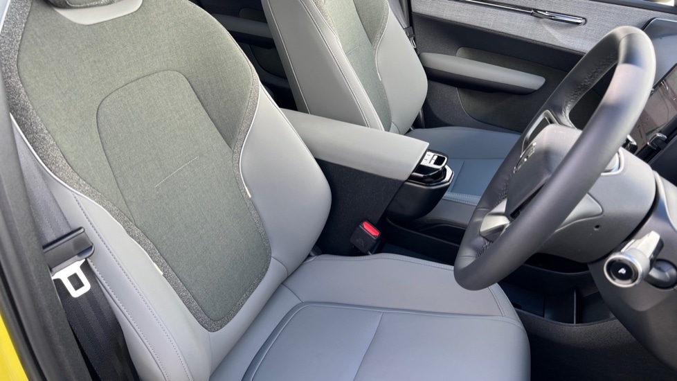 Used Volvo EX30 2025 for sale - 76871869: Photo 9