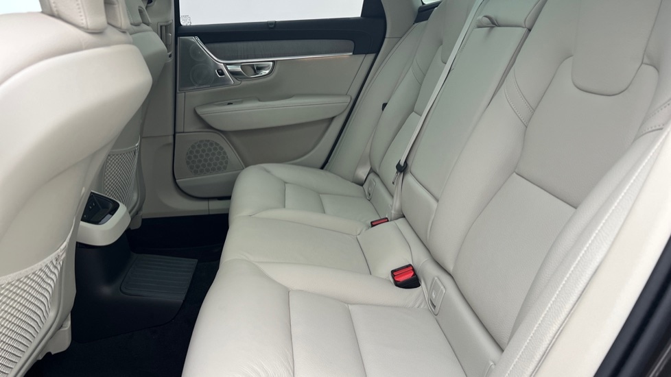 Used Volvo V90 2025 for sale - 76871860: Photo 10