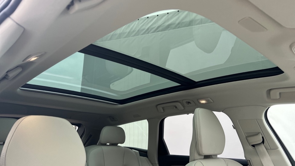 Used Volvo V90 2025 for sale - 76871860: Photo 40