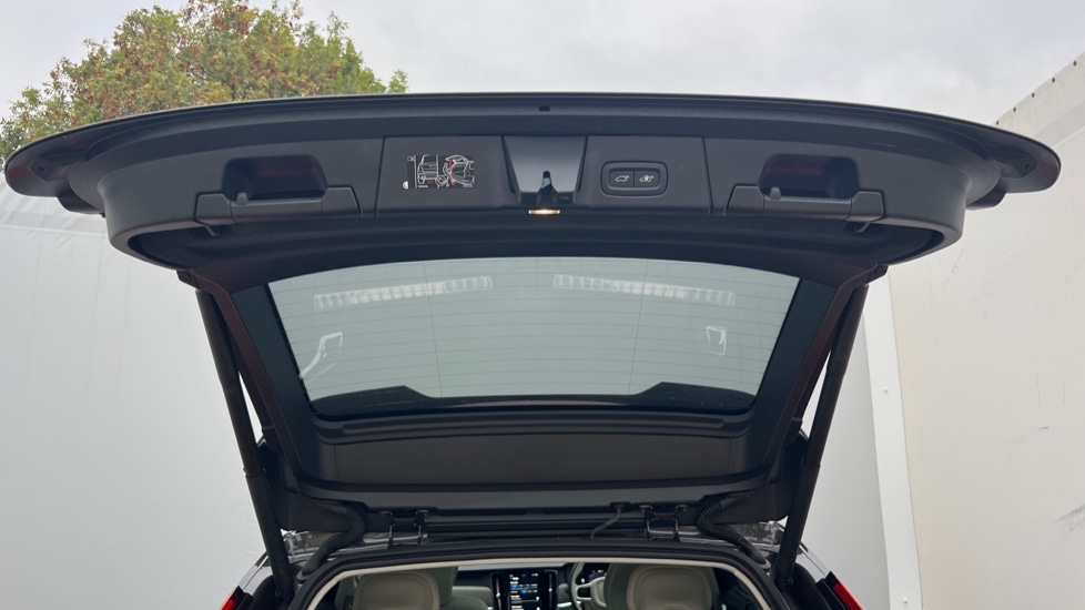 Used Volvo V90 2025 for sale - 76871860: Photo 42