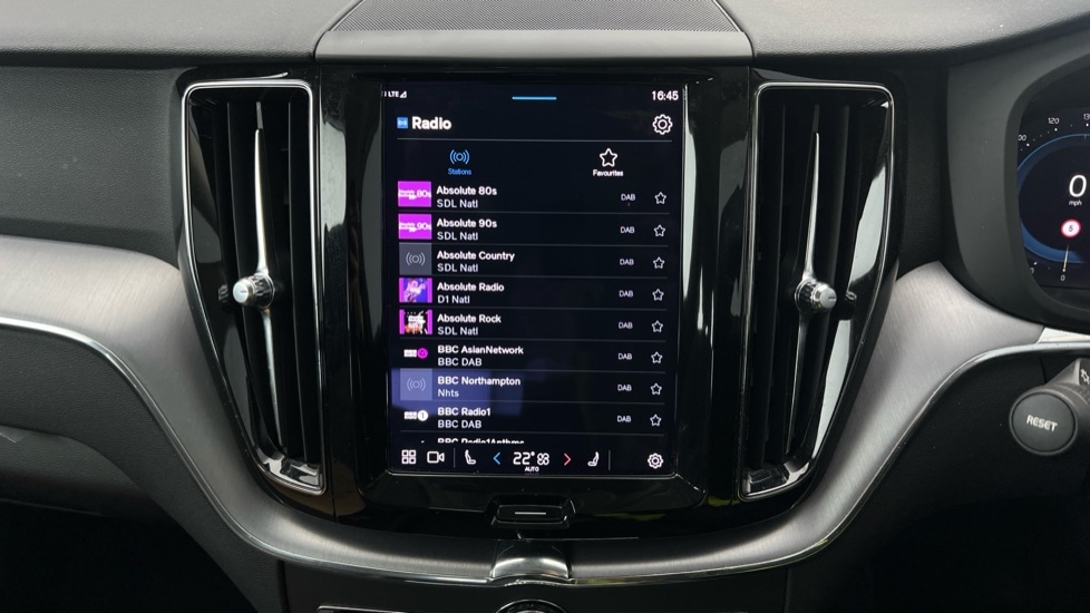 Used Volvo XC60 2021 for sale - 76540132: Photo 10