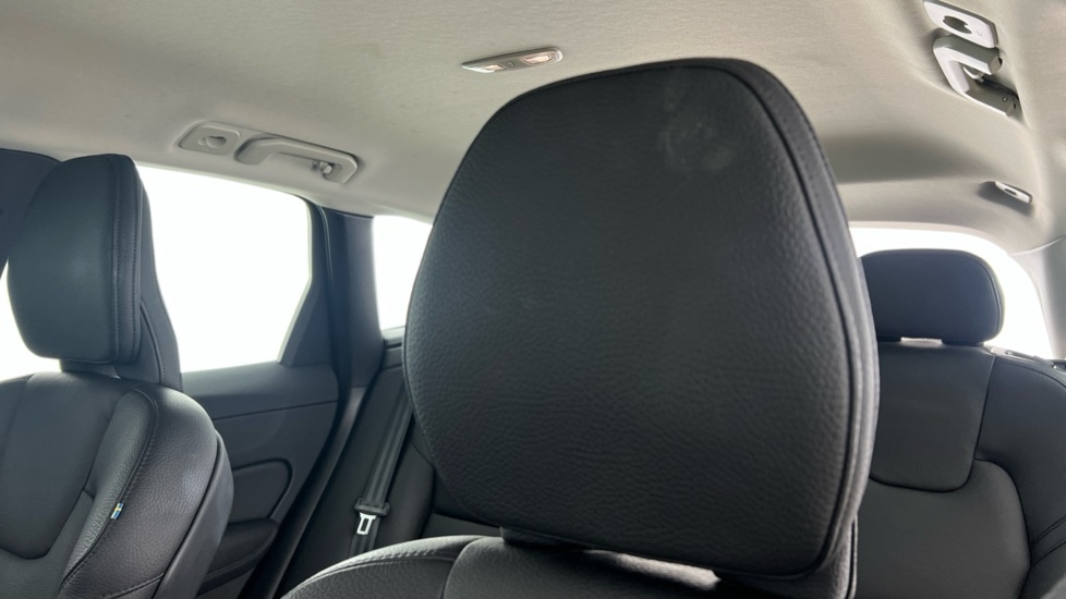 Used Volvo XC60 2021 for sale - 76540132: Photo 11