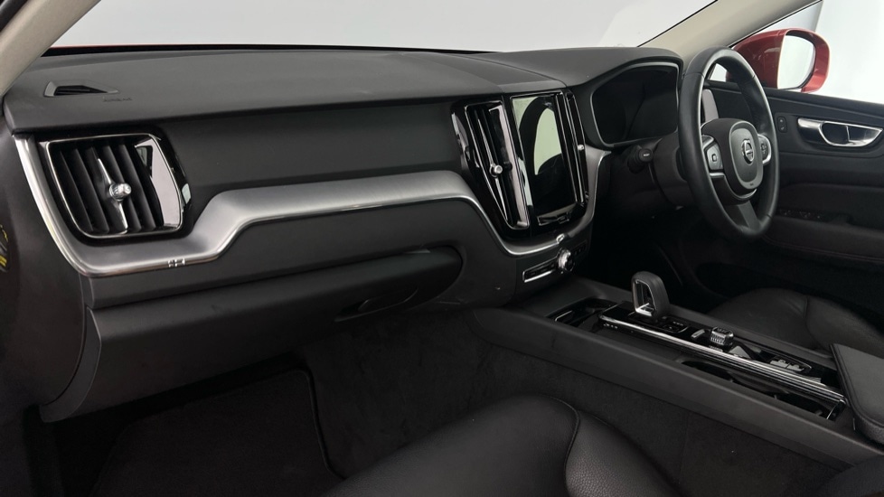 Used Volvo XC60 2021 for sale - 76540132: Photo 6