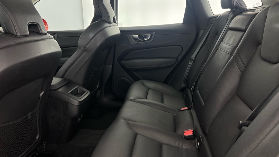Used Volvo XC60 2021 for sale - 76540132: Photo 7