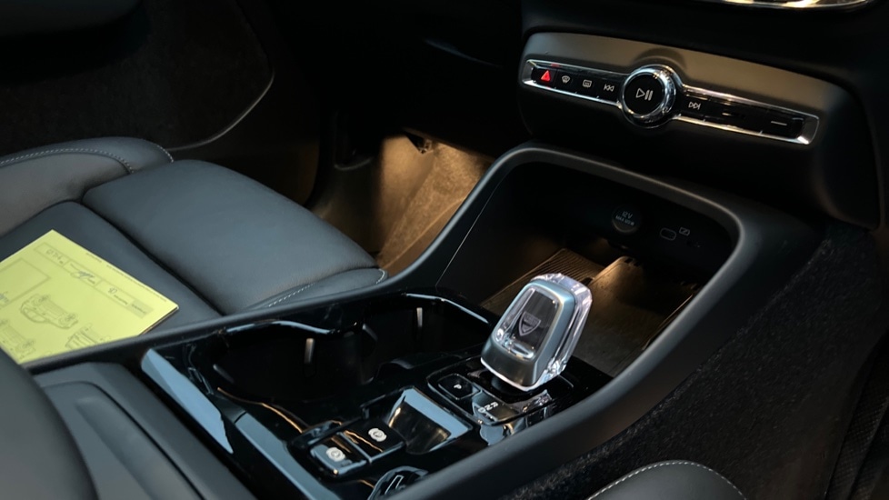 Used Volvo XC40 2025 for sale - 76874328: Photo 14